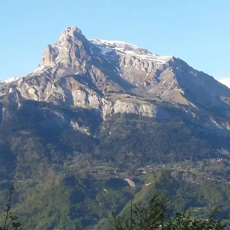 Appart En Rez De Jardin Clos Face Au Mont Blanc Combloux Exterior photo